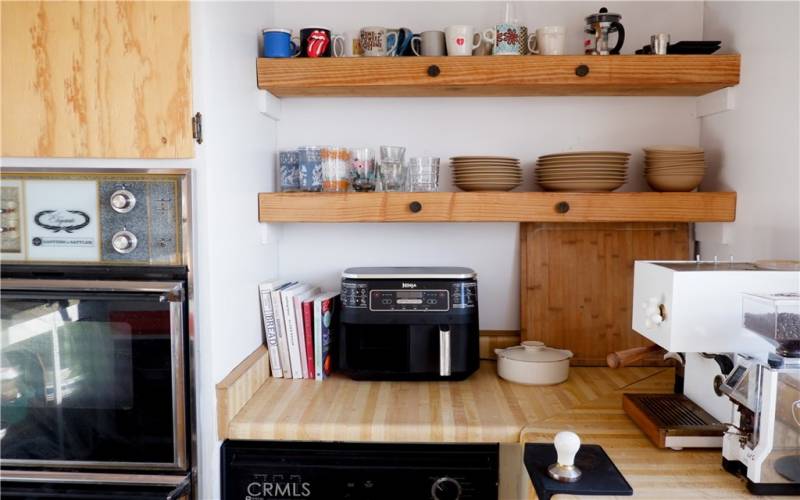 Kitchen open shelving