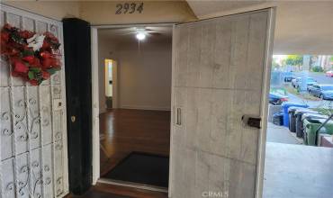 2934 W 11th Street, Los Angeles, California 90006, 2 Bedrooms Bedrooms, ,1 BathroomBathrooms,Residential Lease,Rent,2934 W 11th Street,SB24235561