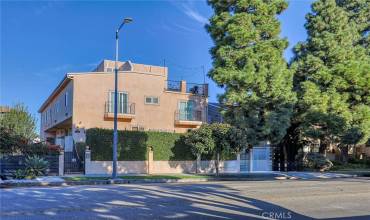 2470 S Centinela Avenue 3, Los Angeles, California 90064, 2 Bedrooms Bedrooms, ,3 BathroomsBathrooms,Residential,Buy,2470 S Centinela Avenue 3,SR24227018