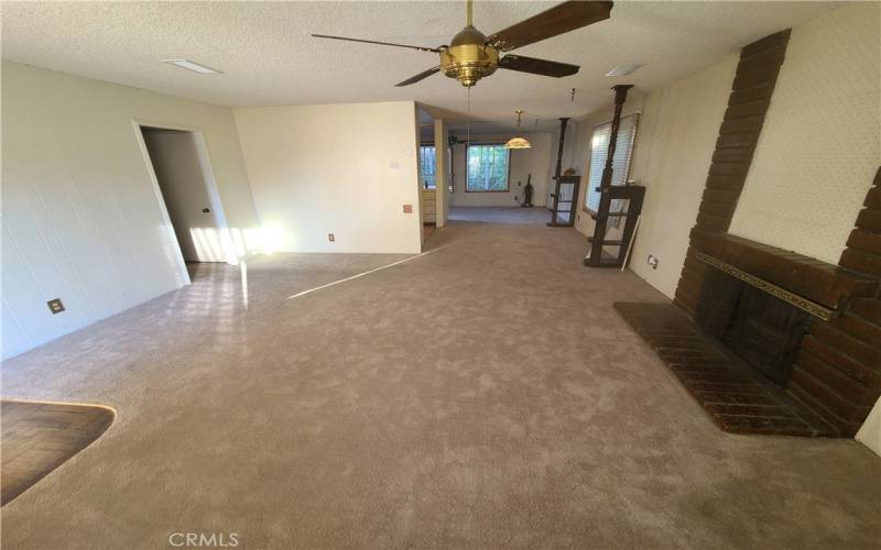 Living Room with fireplace