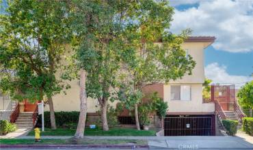 918 E Harvard Street C, Glendale, California 91205, 3 Bedrooms Bedrooms, ,2 BathroomsBathrooms,Residential Lease,Rent,918 E Harvard Street C,GD24235894