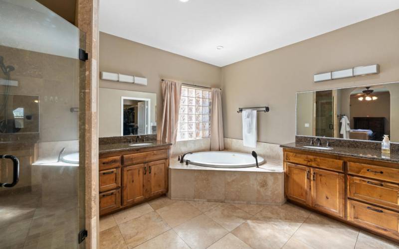 Spa Tub and Dual Vanities