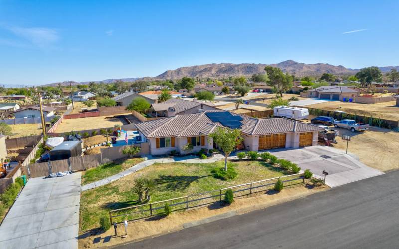 Double Driveways + Side Yard Parking