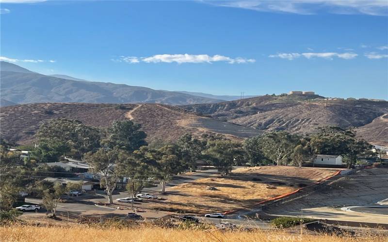 Panoramic mountain view.