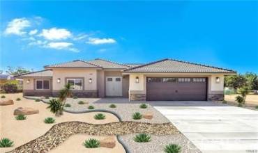 12655 Waynoka Road, Apple Valley, California 92308, 4 Bedrooms Bedrooms, ,2 BathroomsBathrooms,Residential,Buy,12655 Waynoka Road,IG24226829