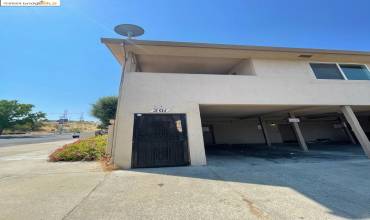 201 Robert St, Antioch, California 94509, 2 Bedrooms Bedrooms, ,1 BathroomBathrooms,Residential Lease,Rent,201 Robert St,41079199