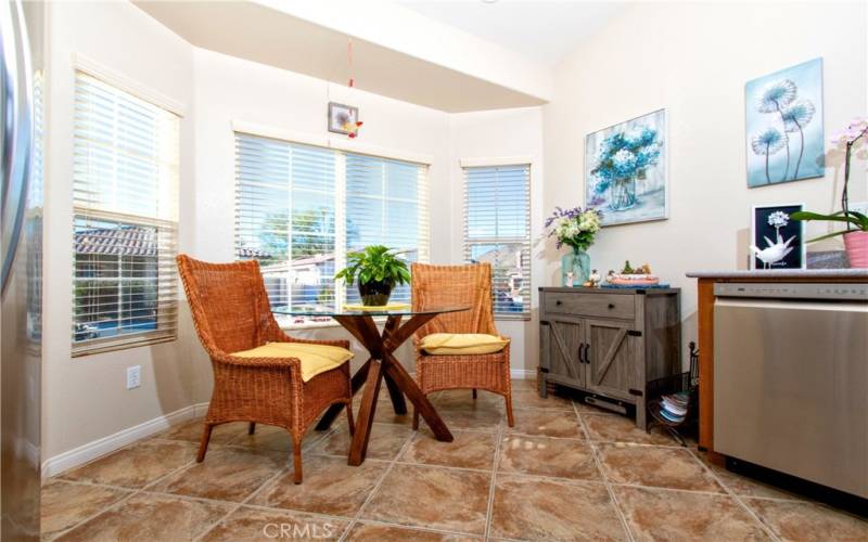 Sunny Breakfast Nook With Bay Style Window