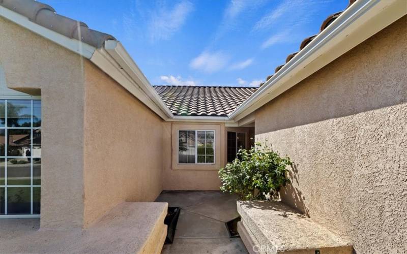 Front entry walkway and entry