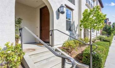 905 N Bouquet Court C, Azusa, California 91702, 2 Bedrooms Bedrooms, ,2 BathroomsBathrooms,Residential Lease,Rent,905 N Bouquet Court C,CV24236127