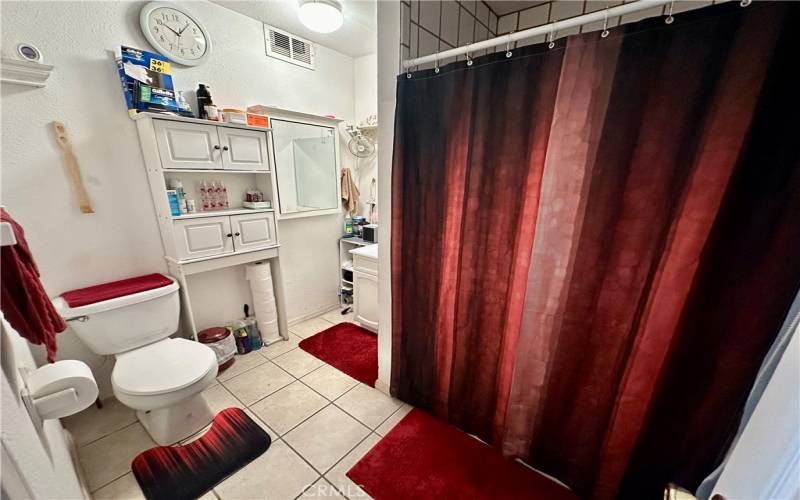 Master Bedroom Bathroom