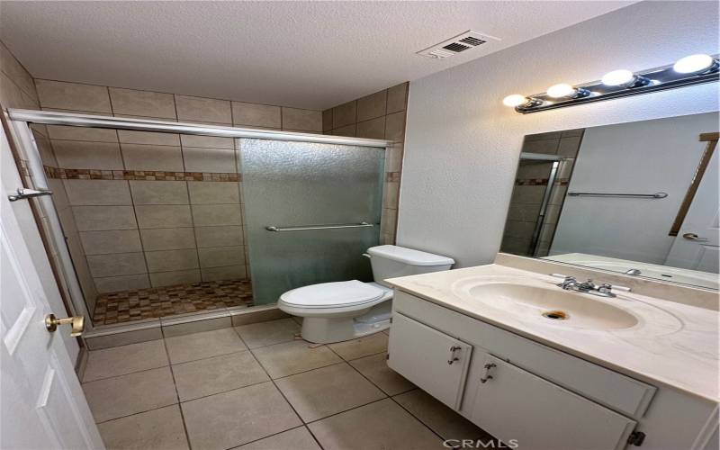 Master Bedroom Bathroom