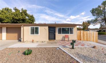 822 Scott Street is a sweet home with 2 bedrooms and one bath all on a large corner lot ~7,000 SF. The front and streetside wood fence was constructed within the last year!