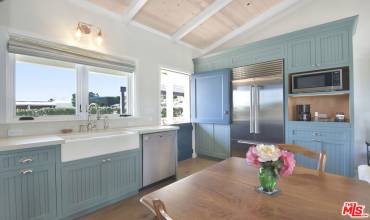 27545 Pacific Coast Highway 1, Malibu, California 90265, 2 Bedrooms Bedrooms, ,1 BathroomBathrooms,Residential Lease,Rent,27545 Pacific Coast Highway 1,24452985