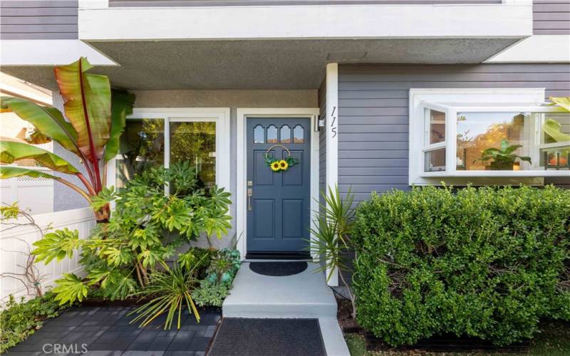 Lovely front patio