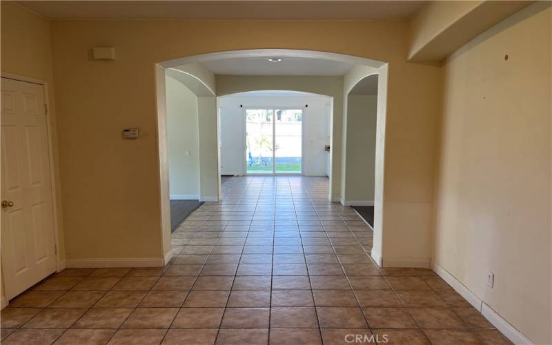 Front Entry / Hallway