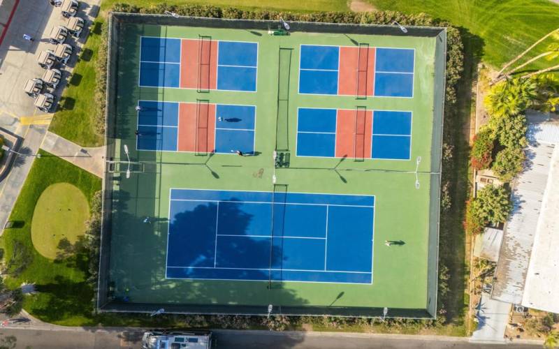 Tennis & Pickleball Courts