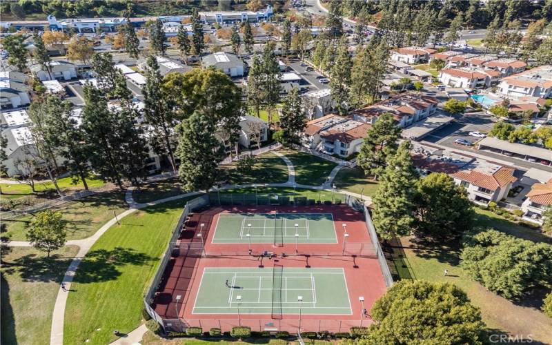 Amenities / Tennis Court - Fully accessible