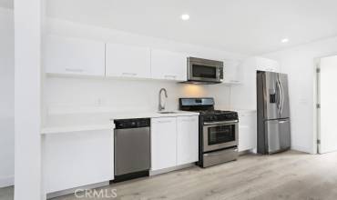 6745 Laurel Canyon Boulevard 205, North Hollywood, California 91606, 1 Bedroom Bedrooms, ,1 BathroomBathrooms,Residential Lease,Rent,6745 Laurel Canyon Boulevard 205,SR24237256