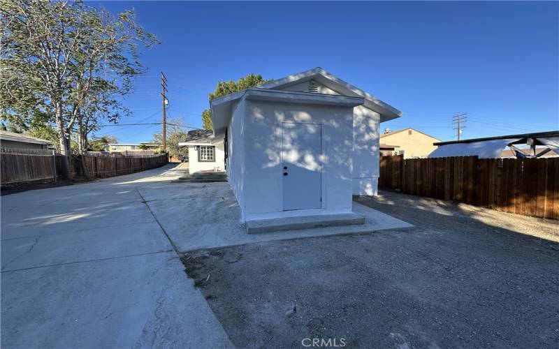 Laundry Room Photo 1