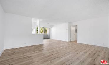 1420 S Bedford Street 305, Los Angeles, California 90035, 2 Bedrooms Bedrooms, ,2 BathroomsBathrooms,Residential Lease,Rent,1420 S Bedford Street 305,24465445