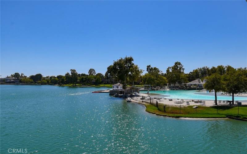 Woodbridge North Lake and Lagoon. Look at those sparkles!