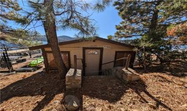 340 N340 - DOCK, Lake Arrowhead, California 92352, ,Residential,Buy,340 N340 - DOCK,RW24237585