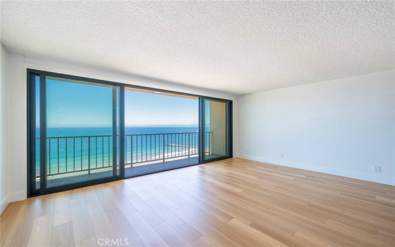 Living area, ocean front