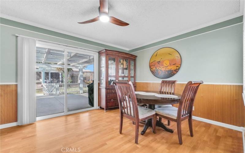 Kitchen dining area