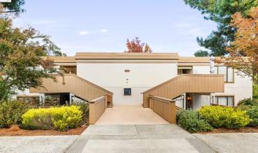 1125 Singingwood Ct 1, Walnut Creek, California 94595, 2 Bedrooms Bedrooms, ,2 BathroomsBathrooms,Residential,Buy,1125 Singingwood Ct 1,41079357