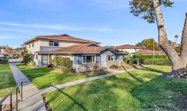 12132 Wintergreen Dr 1, Lakeside, California 92040, 2 Bedrooms Bedrooms, ,1 BathroomBathrooms,Residential,Buy,12132 Wintergreen Dr 1,240027221SD