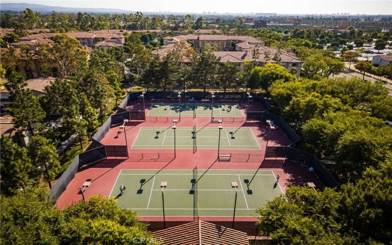 Tennis / Pickleball Courts