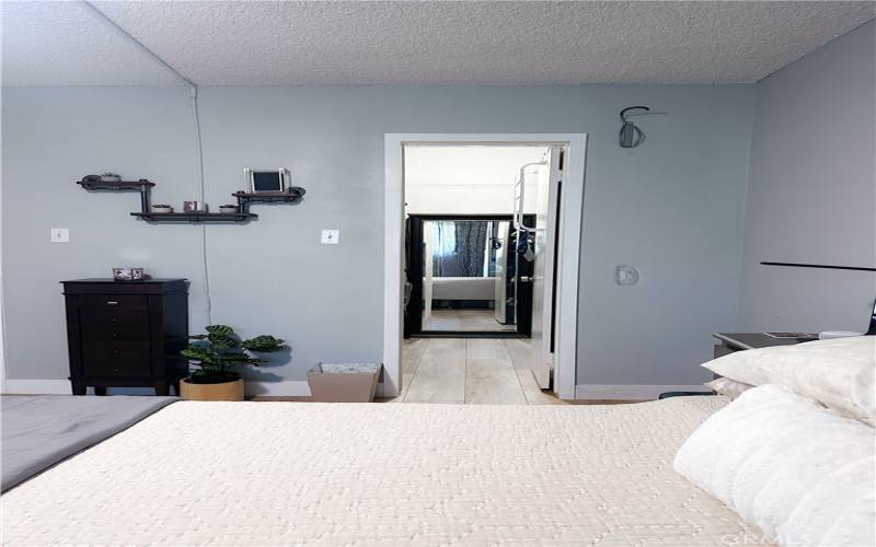 Main bedroom w/closet view