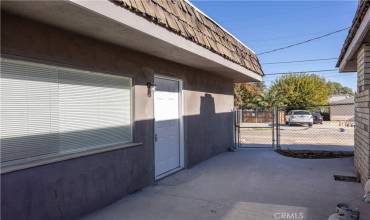 1716 3rd Street, Bakersfield, California 93304, 5 Bedrooms Bedrooms, ,3 BathroomsBathrooms,Residential Income,Buy,1716 3rd Street,SR24237877