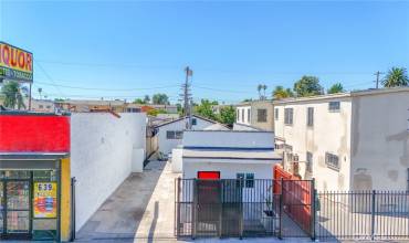 10115 Avalon Boulevard, Los Angeles, California 90003, 3 Bedrooms Bedrooms, ,2 BathroomsBathrooms,Residential,Buy,10115 Avalon Boulevard,DW24237512