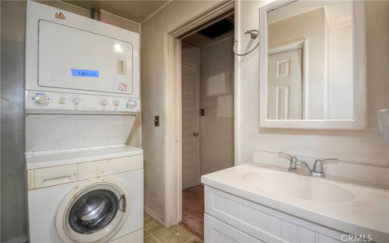 Back Unit Bathroom