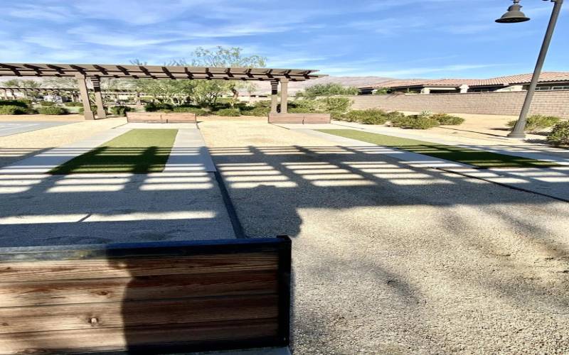 Shuffle Board/Horse Shoe