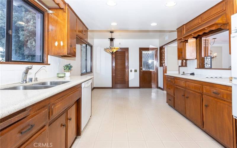 View of Kitchen and Breakfast Nook from Front Entry