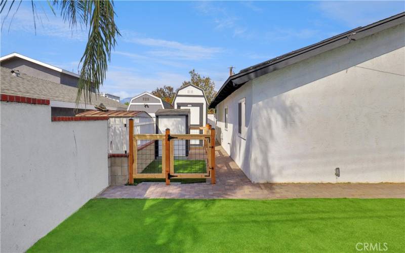 Fenced in dog run and Tuff Shed