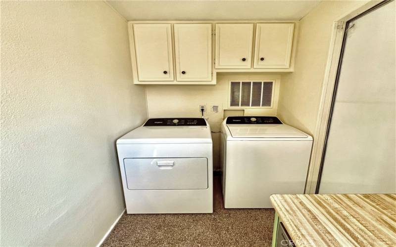 33510 Harvest Wy E Wildomar CA - Laundry Area