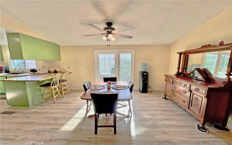 33510 Harvest Wy E Wildomar CA - Dining Area