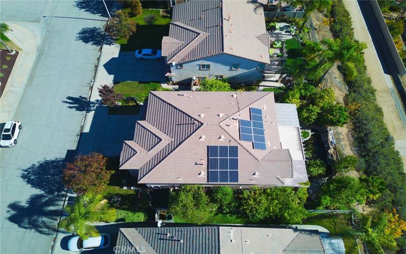 18 solar panels (buyer to assume solar lease)