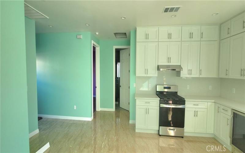 Rooms to kitchen