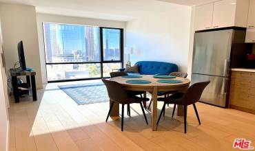 400 S Broadway 1807, Los Angeles, California 90013, 1 Bedroom Bedrooms, ,1 BathroomBathrooms,Residential Lease,Rent,400 S Broadway 1807,24466021