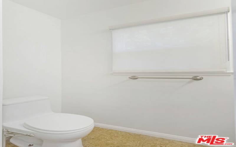 Remodeled 1/2 Bath