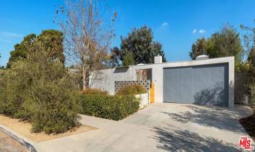 3292 Inglewood Boulevard, Los Angeles, California 90066, 3 Bedrooms Bedrooms, ,1 BathroomBathrooms,Residential Lease,Rent,3292 Inglewood Boulevard,24460819