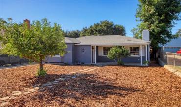 2743 Glenrose Ave, Altadena, California 91001, 2 Bedrooms Bedrooms, ,1 BathroomBathrooms,Residential,Buy,2743 Glenrose Ave,SR24220123