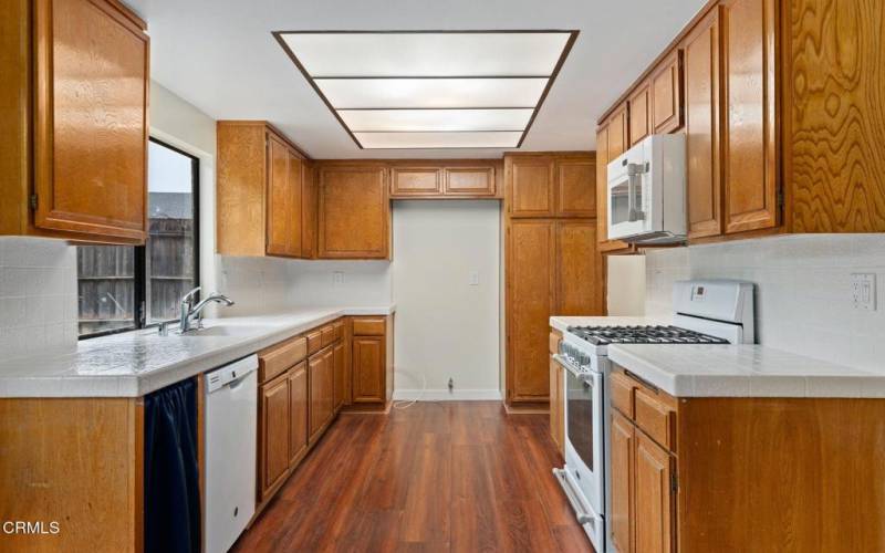 11-web-or-mls-11 - Kitchen