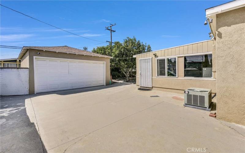 Garage / Backyard / fruit trees