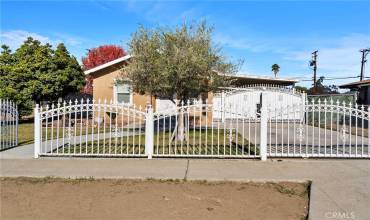 3139 E Clay Avenue, Fresno, California 93702, 3 Bedrooms Bedrooms, ,2 BathroomsBathrooms,Residential,Buy,3139 E Clay Avenue,MD24239319