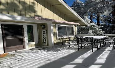 27464 Meadow Drive, Lake Arrowhead, California 92352, 3 Bedrooms Bedrooms, ,2 BathroomsBathrooms,Residential,Buy,27464 Meadow Drive,IG24239545